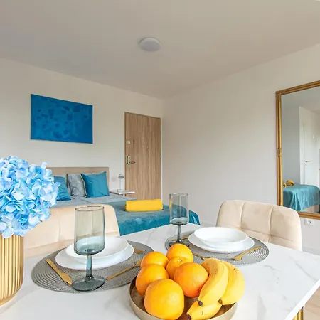 Avenue Apartment
