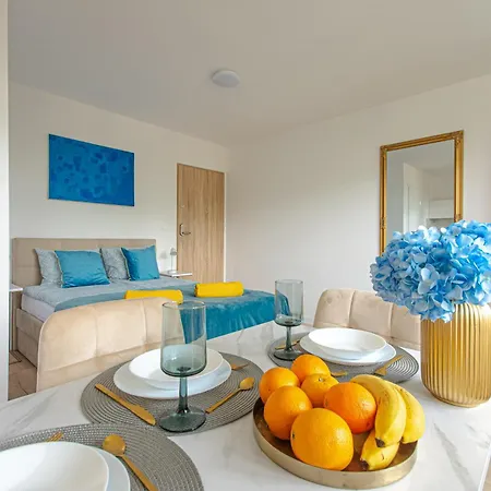Avenue Apartment